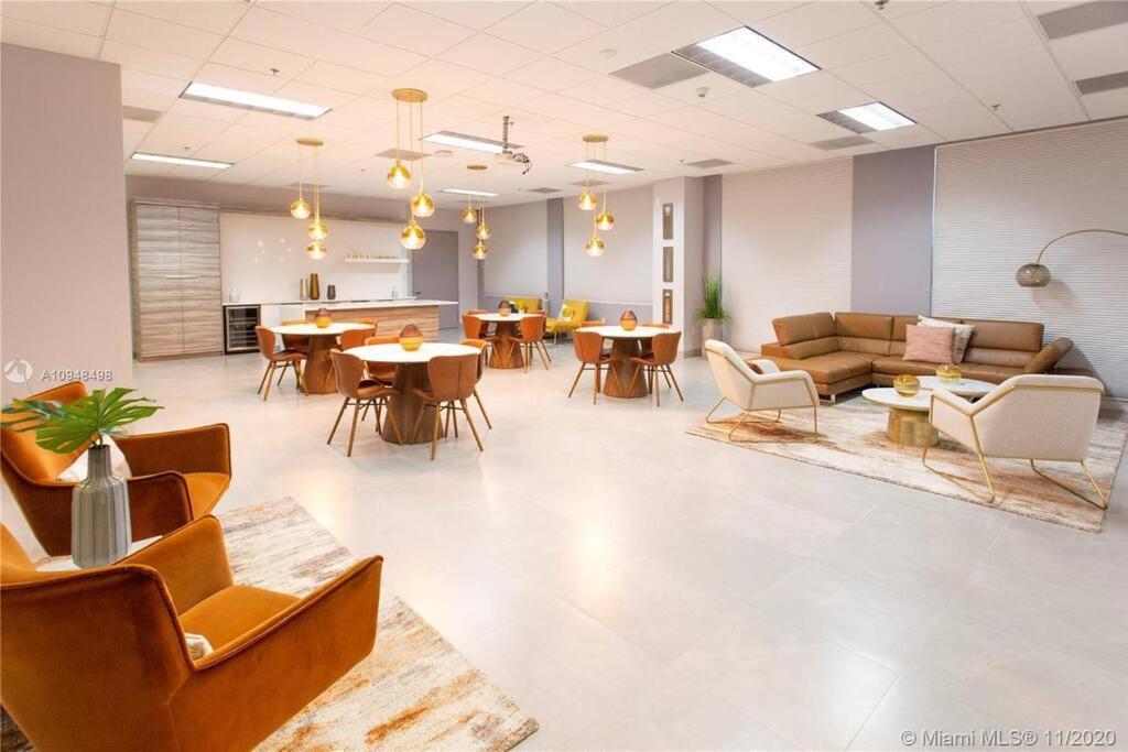 Luxurious Private Unit With Parking Apartment Miami Ngoại thất bức ảnh