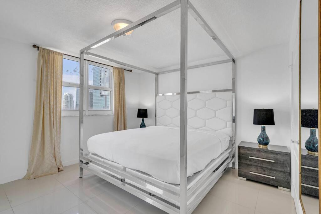 Luxurious Private Unit With Parking Apartment Miami Ngoại thất bức ảnh