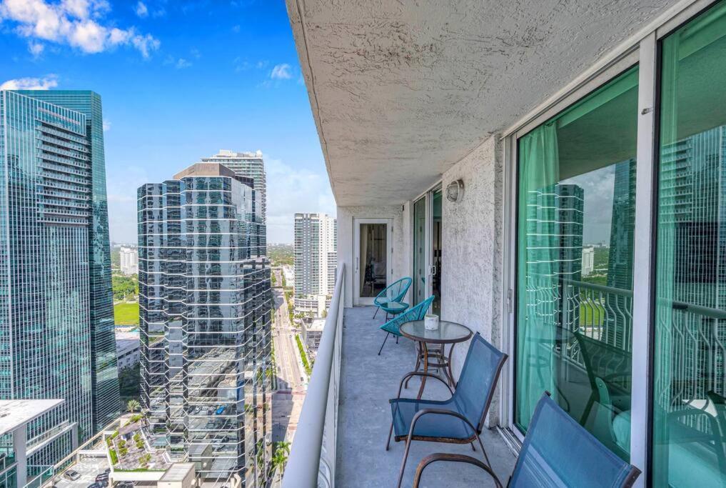 Luxurious Private Unit With Parking Apartment Miami Ngoại thất bức ảnh