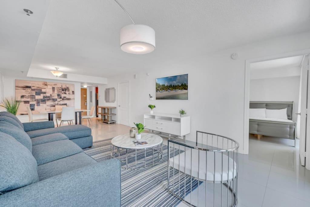 Luxurious Private Unit With Parking Apartment Miami Ngoại thất bức ảnh