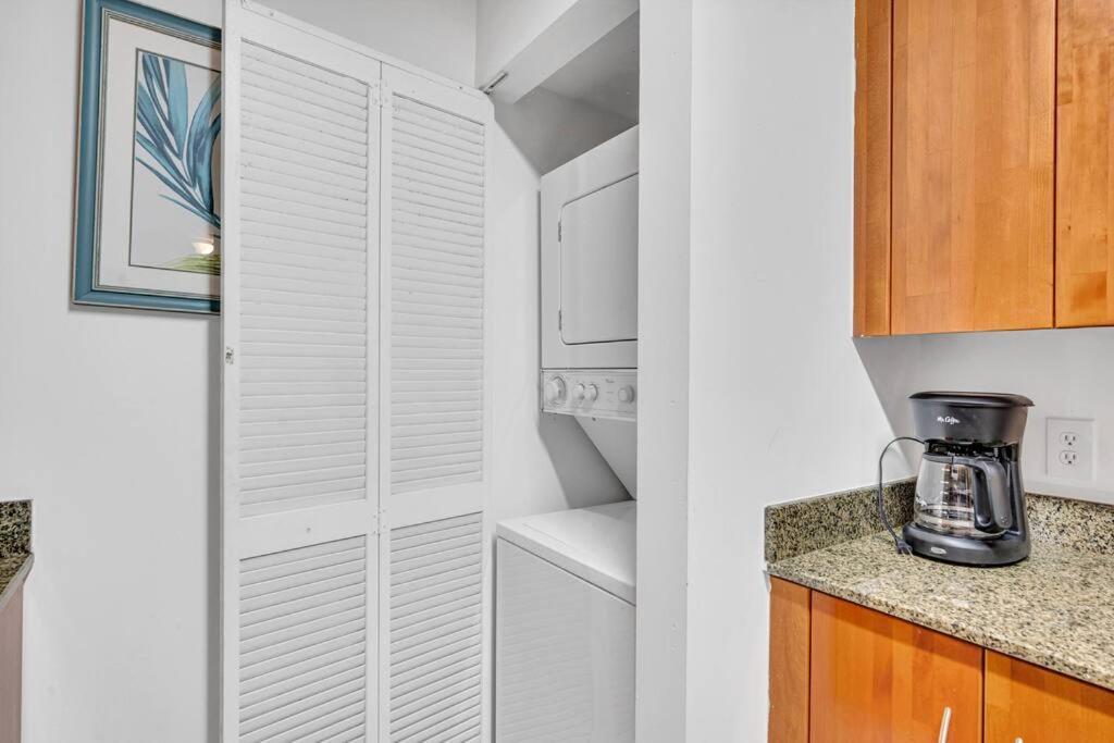 Luxurious Private Unit With Parking Apartment Miami Ngoại thất bức ảnh
