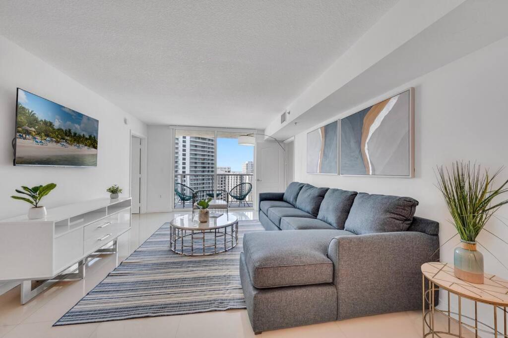 Luxurious Private Unit With Parking Apartment Miami Ngoại thất bức ảnh