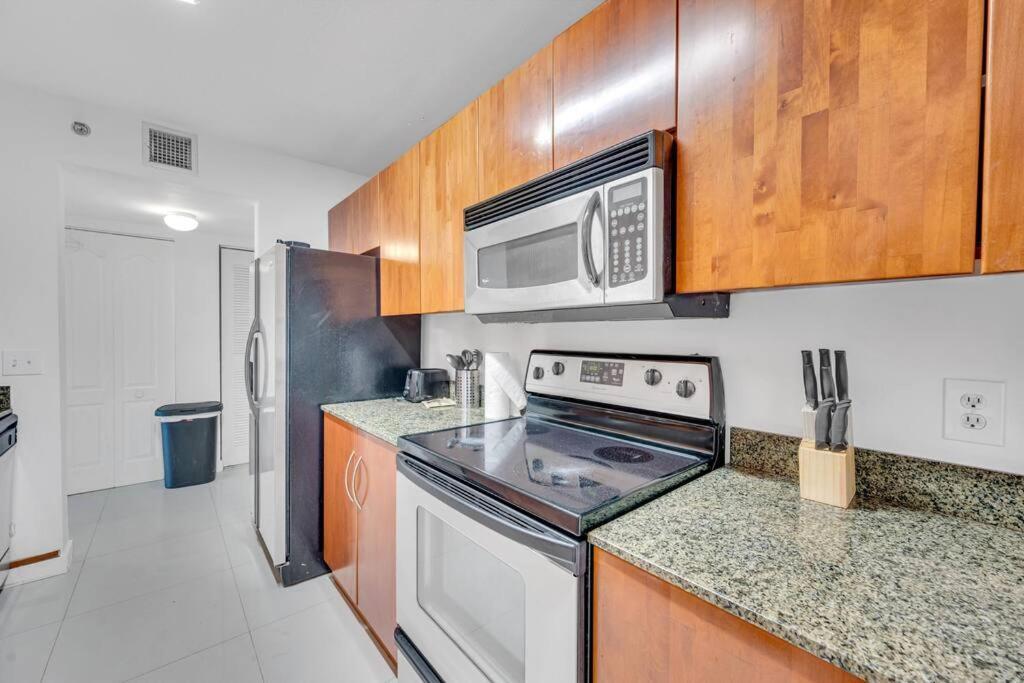 Luxurious Private Unit With Parking Apartment Miami Ngoại thất bức ảnh